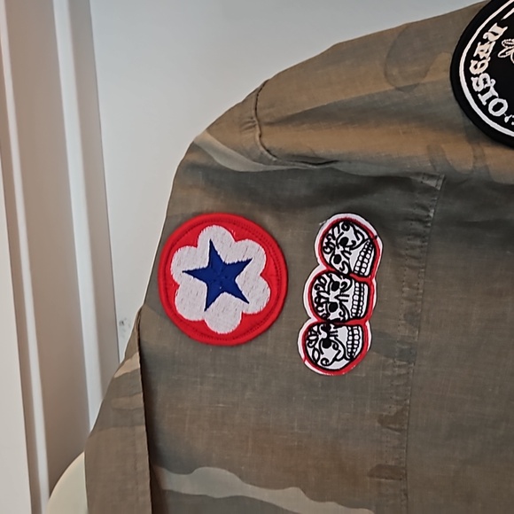 RAILS ANGES CAMO BUTTON DOWN LINEN BLEND SHIRT WITH PATCHES - Picture 8 of 12